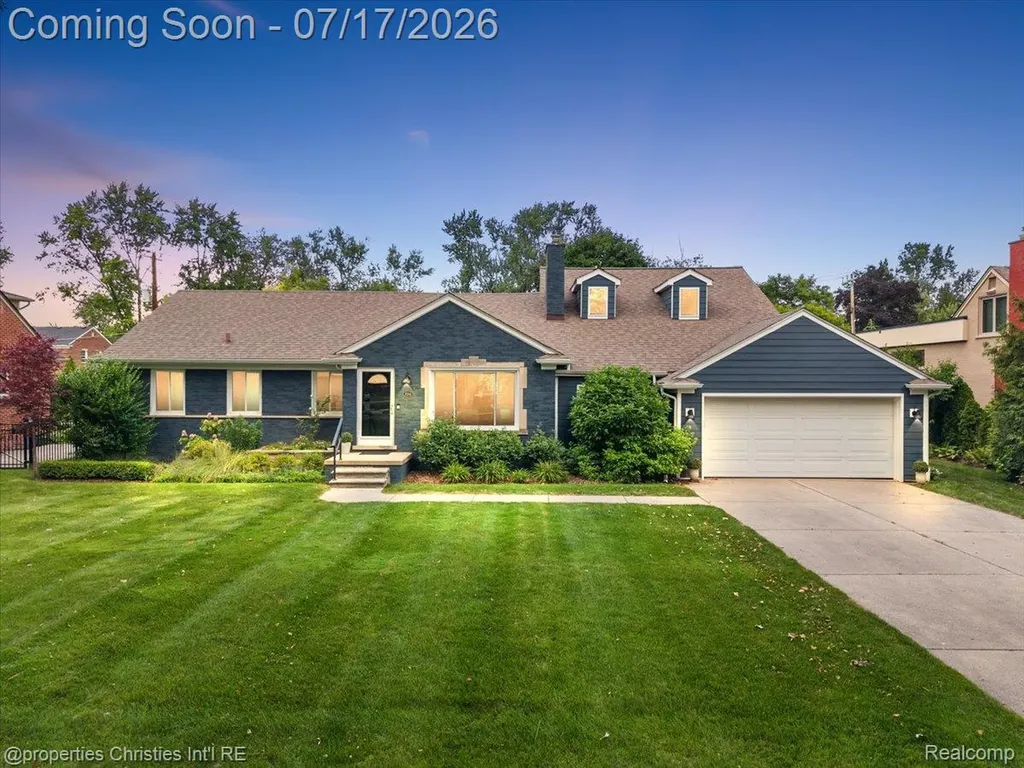 18244 Beverly Road Beverly Hills Village MI 48025