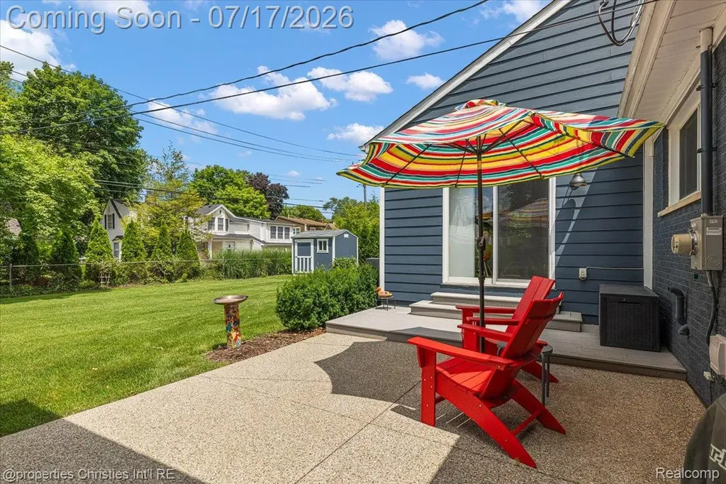 18244 Beverly Road Beverly Hills Village MI 48025