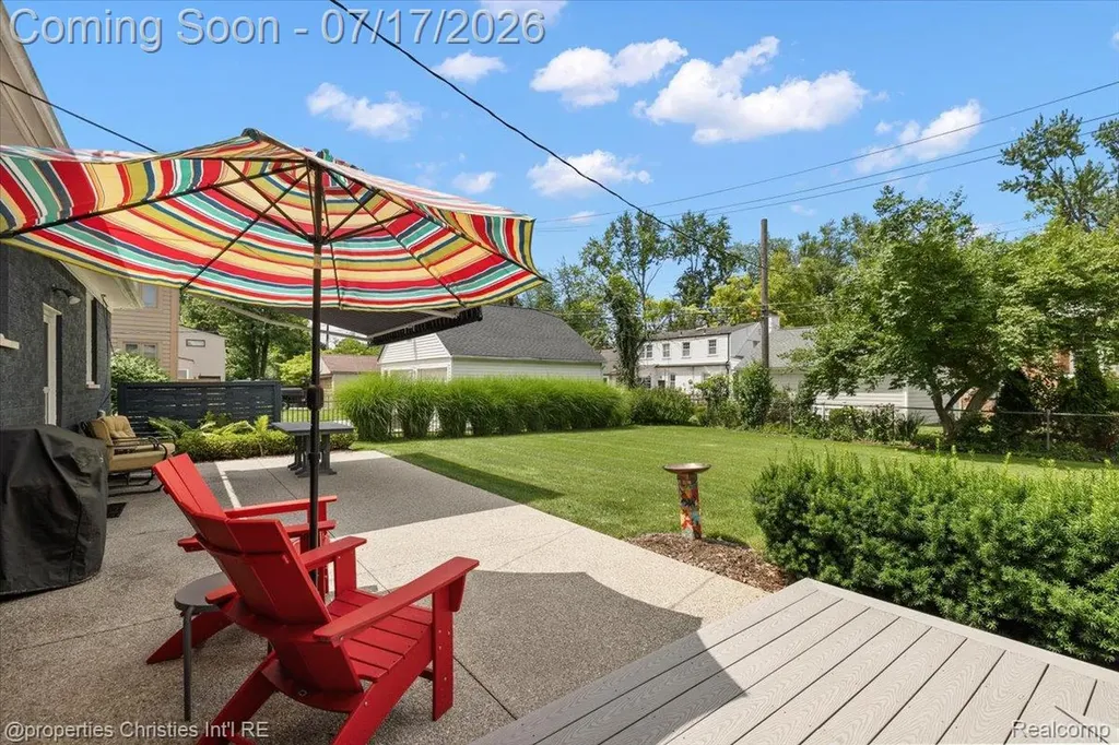 18244 Beverly Road Beverly Hills Village MI 48025