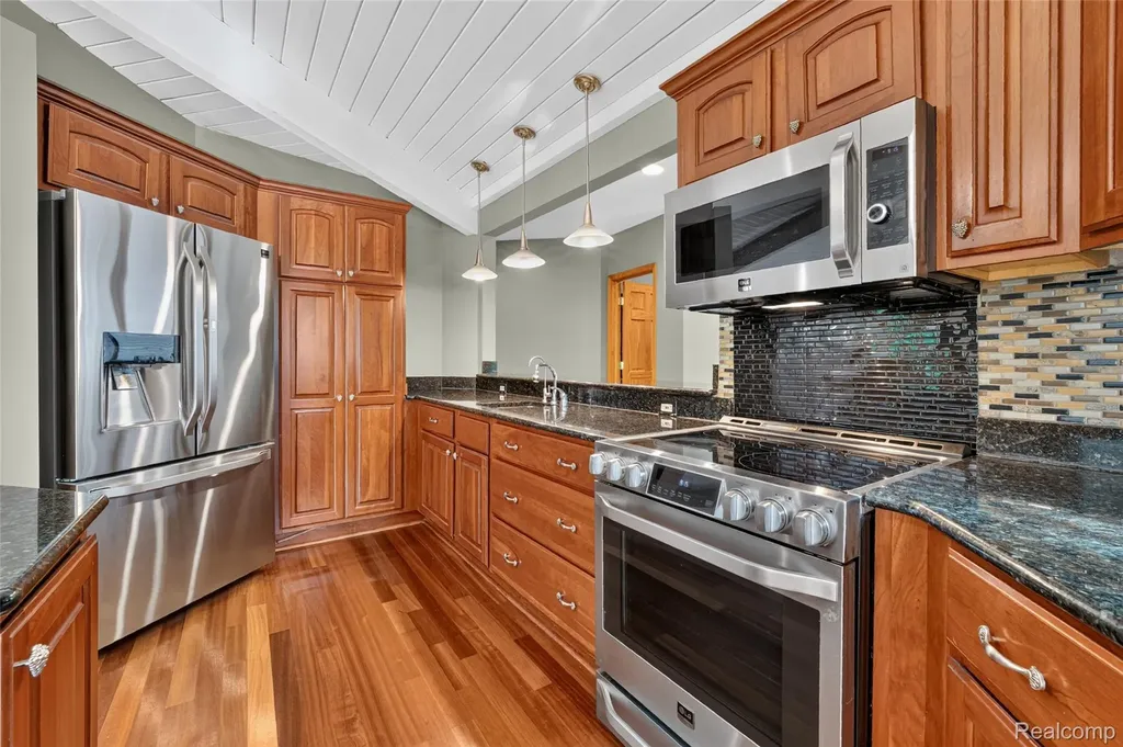 8516 Thendara Boulevard Independence Charter Township MI 48348