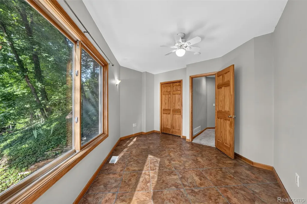 8516 Thendara Boulevard Independence Charter Township MI 48348
