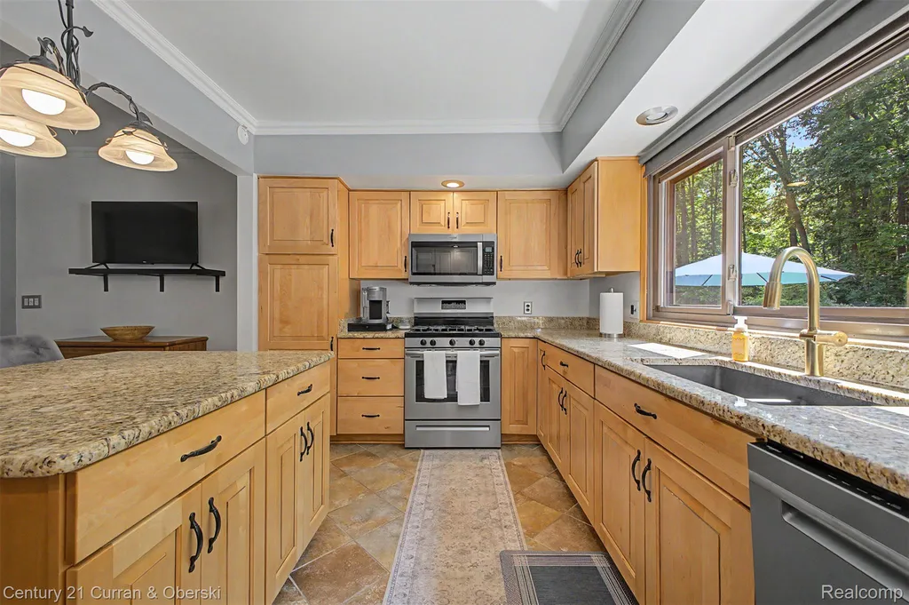 17620 Fox Glen Drive Riverview City MI 48193