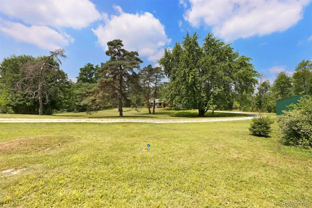 1505 Hummer Lake Road Brandon Charter Township MI 48462