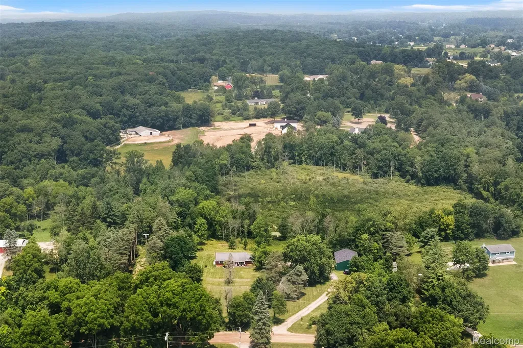 1505 Hummer Lake Road Brandon Charter Township MI 48462
