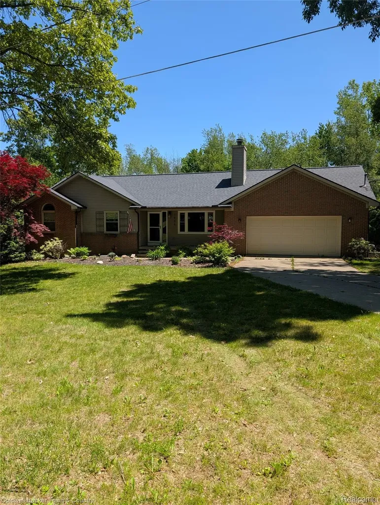 1996 Triangle Lake Road Marion Township MI 48843