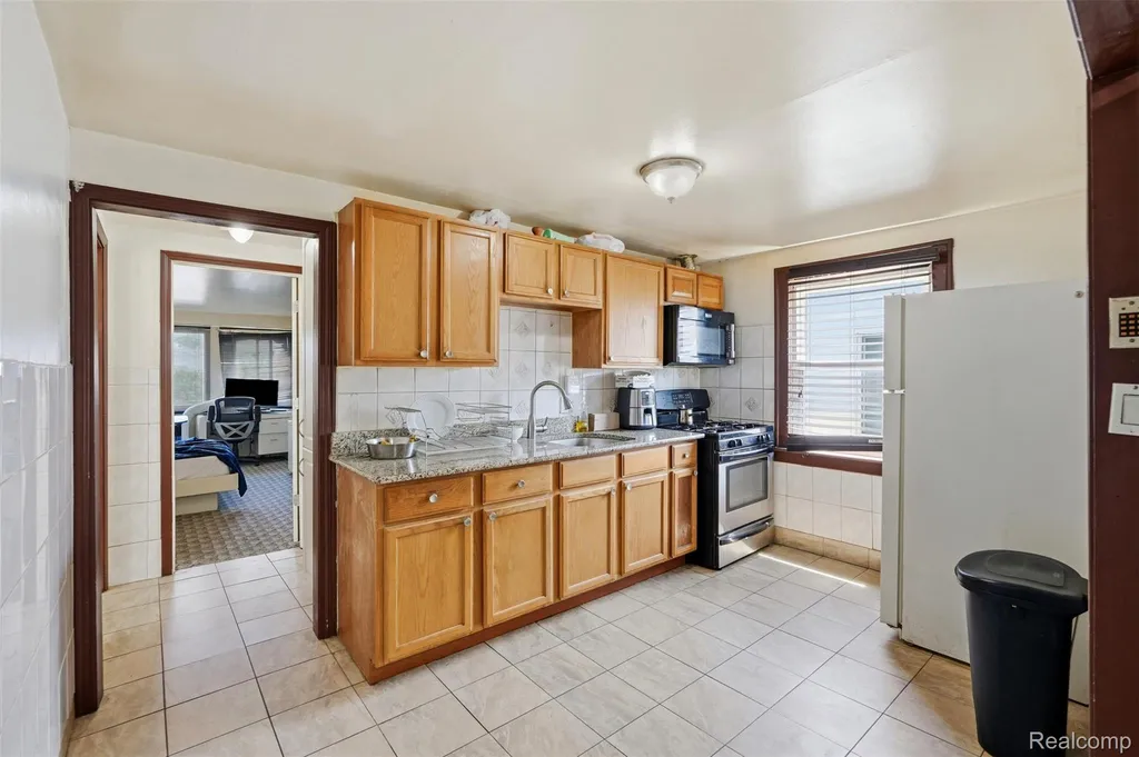 6242 Calhoun Street Dearborn City MI 48126