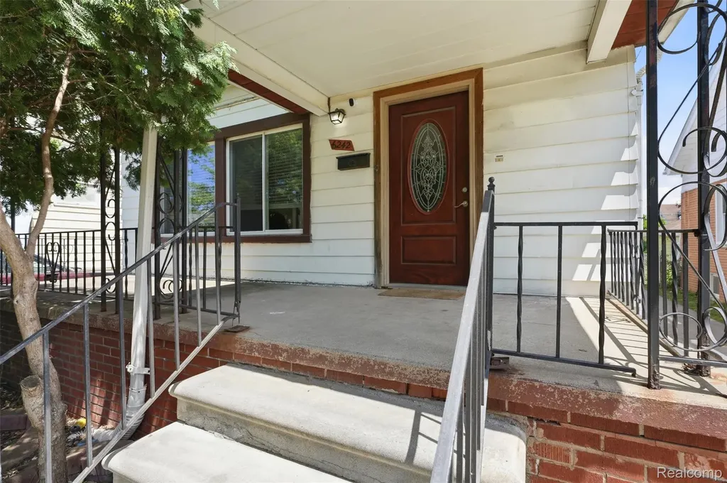 6242 Calhoun Street Dearborn City MI 48126