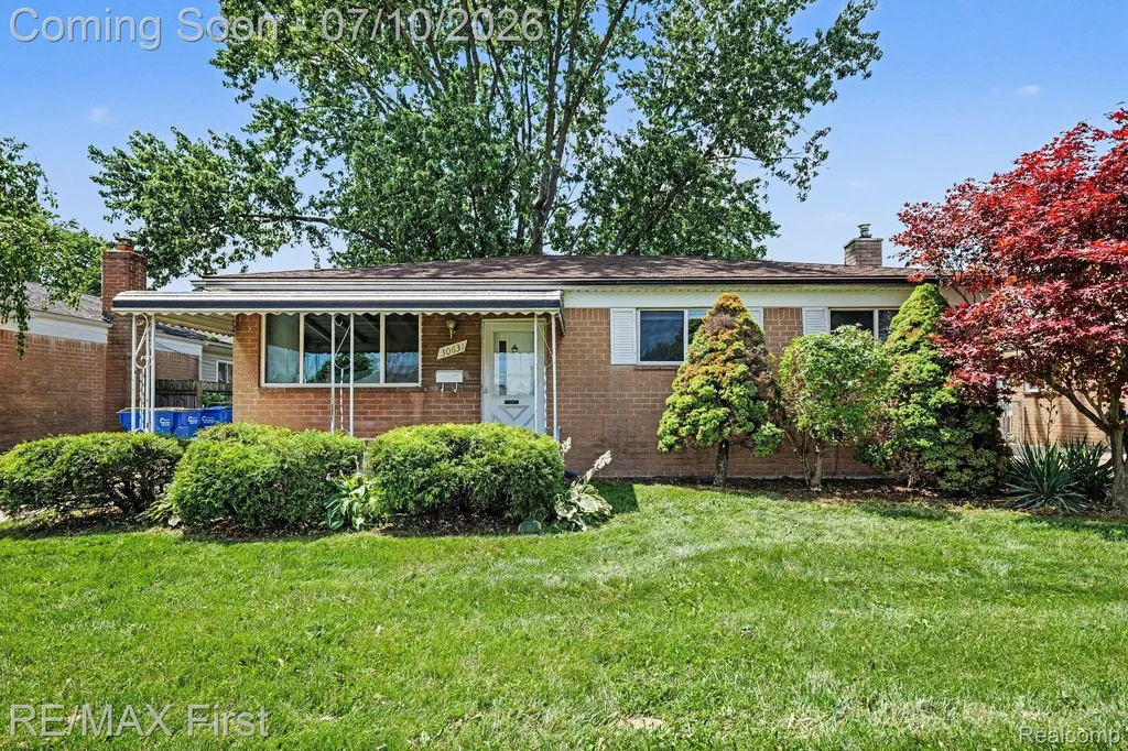 30631 Pinto Drive Warren City MI 48093