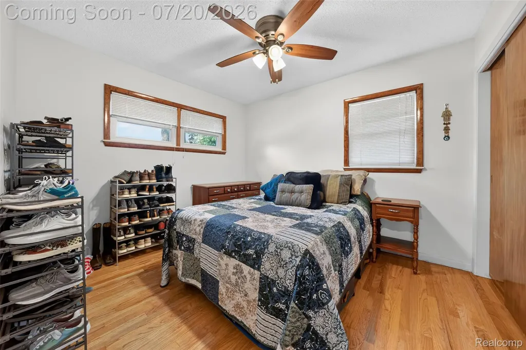 9428 Gillman Street Livonia City MI 48150