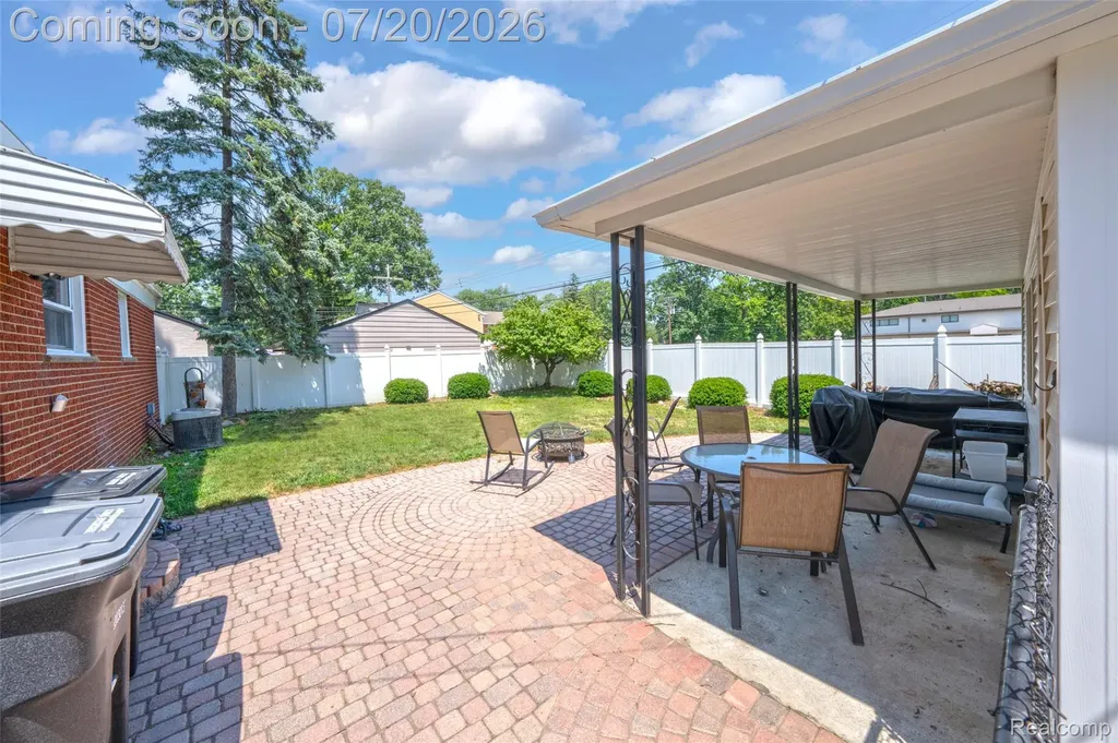 9428 Gillman Street Livonia City MI 48150