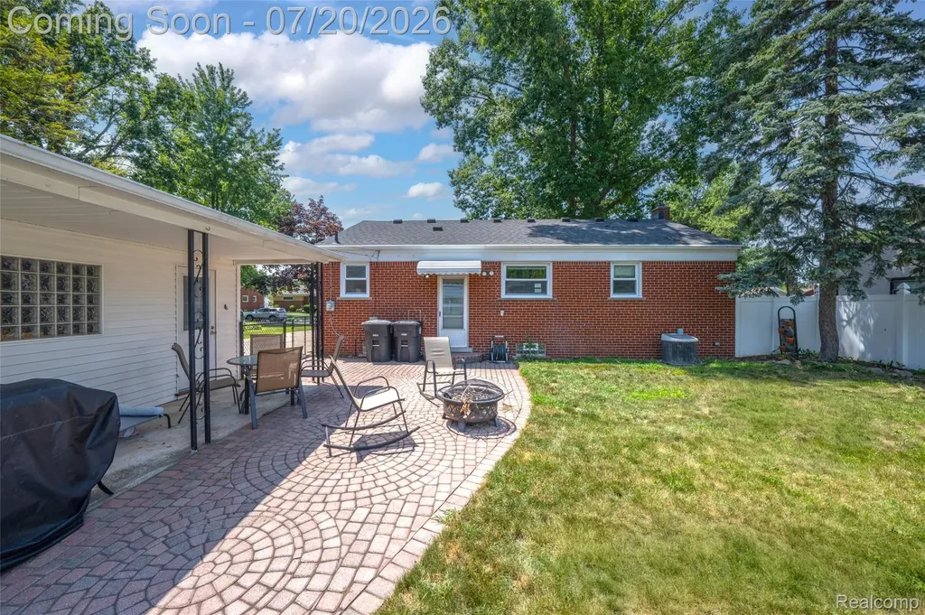9428 Gillman Street Livonia City MI 48150
