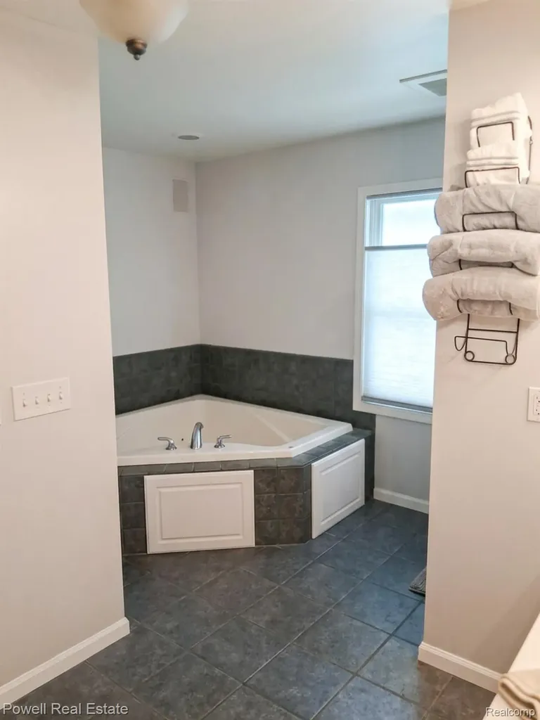 6807 Big Trail Road Rose Township MI 48442