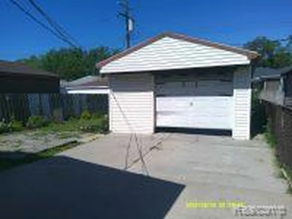 14326 Longtin Street Southgate City MI 48195