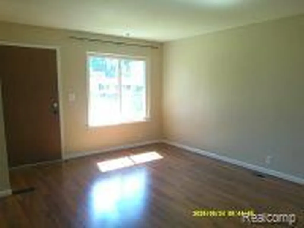 14326 Longtin Street Southgate City MI 48195