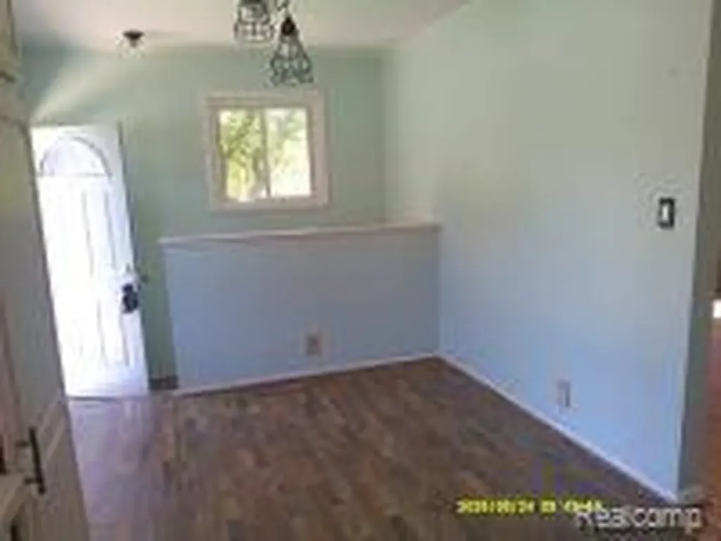 14326 Longtin Street Southgate City MI 48195