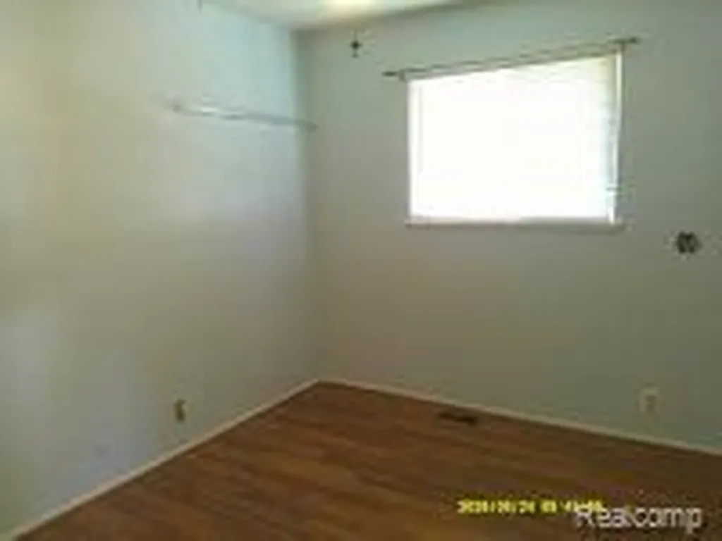 14326 Longtin Street Southgate City MI 48195