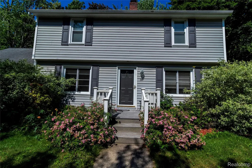 30 Brown Court Midland City MI 48640