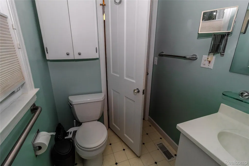 30 Brown Court Midland City MI 48640