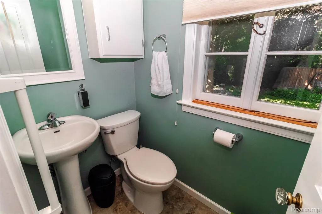 30 Brown Court Midland City MI 48640