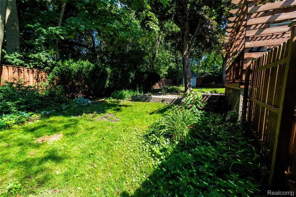 30 Brown Court Midland City MI 48640