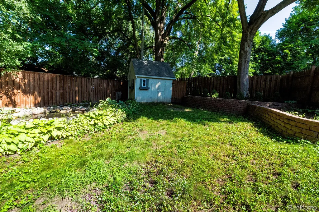 30 Brown Court Midland City MI 48640