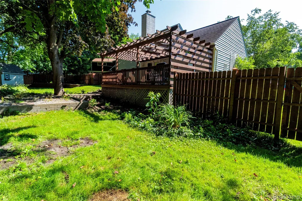 30 Brown Court Midland City MI 48640