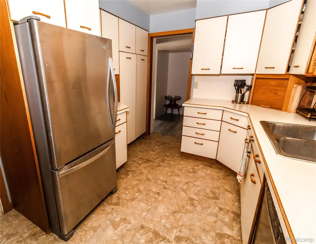 30 Brown Court Midland City MI 48640