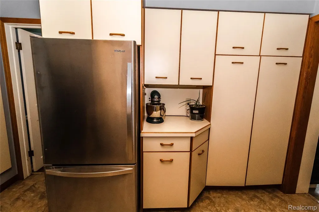 30 Brown Court Midland City MI 48640