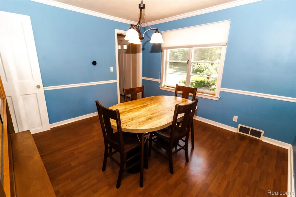 30 Brown Court Midland City MI 48640