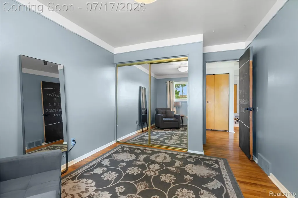 7837 Hugh Street Westland City MI 48185