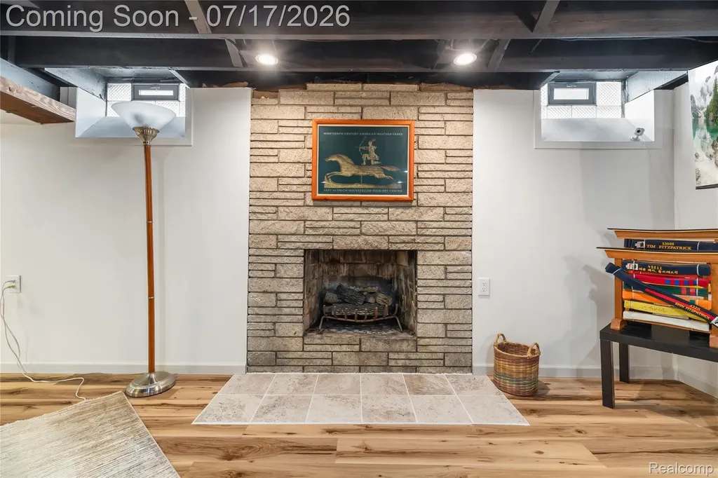 7837 Hugh Street Westland City MI 48185