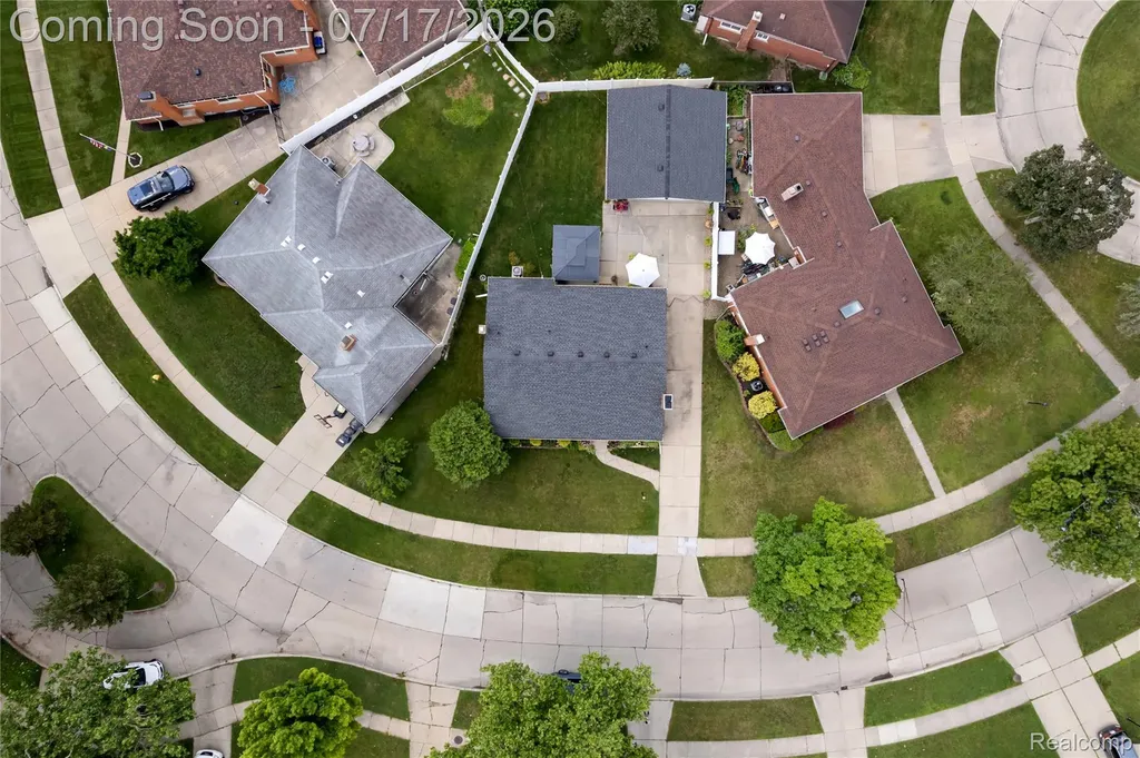 7837 Hugh Street Westland City MI 48185