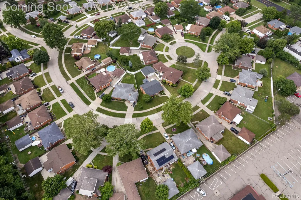 7837 Hugh Street Westland City MI 48185