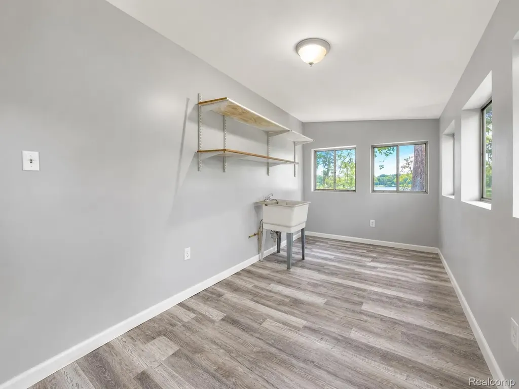 4165 Highcrest Drive Genoa Township MI 48116