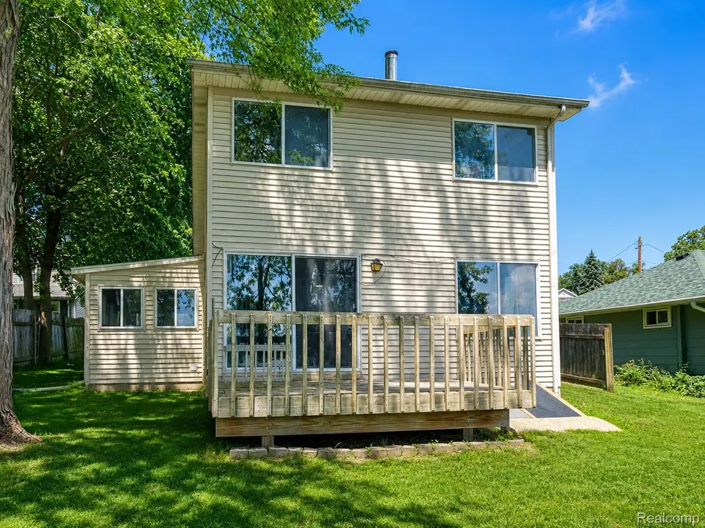4165 Highcrest Drive Genoa Township MI 48116