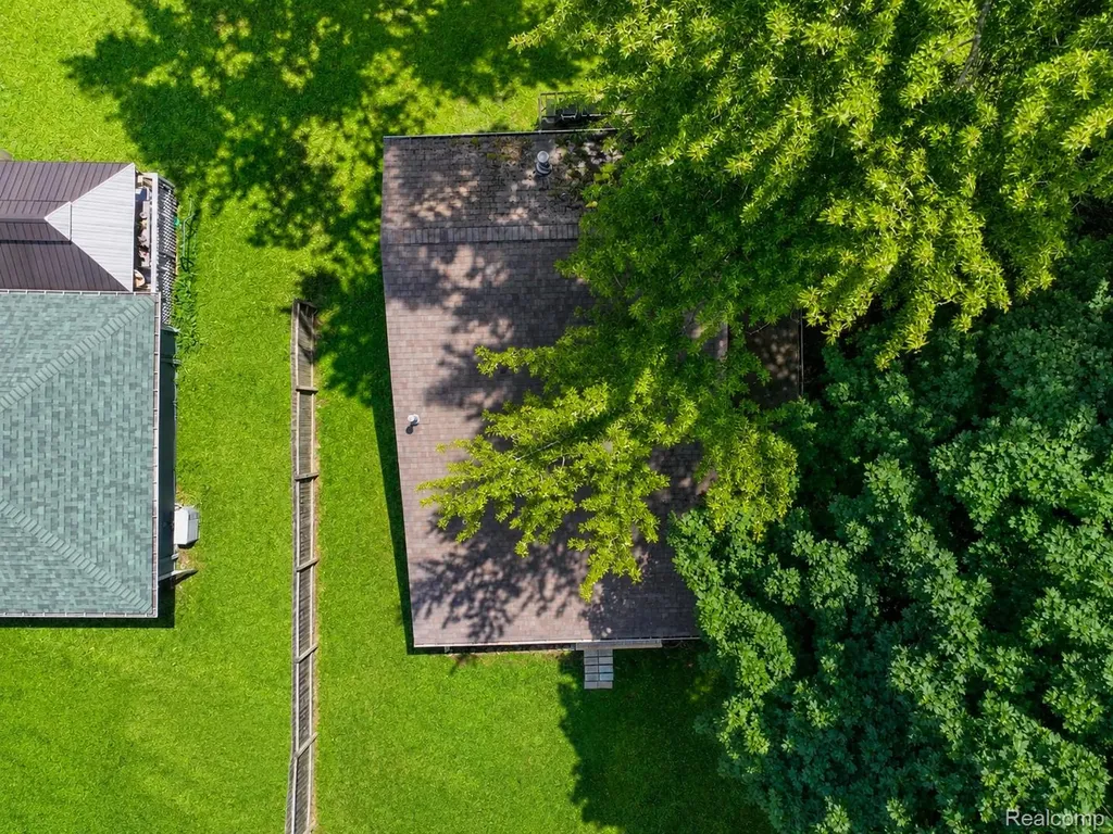 4165 Highcrest Drive Genoa Township MI 48116