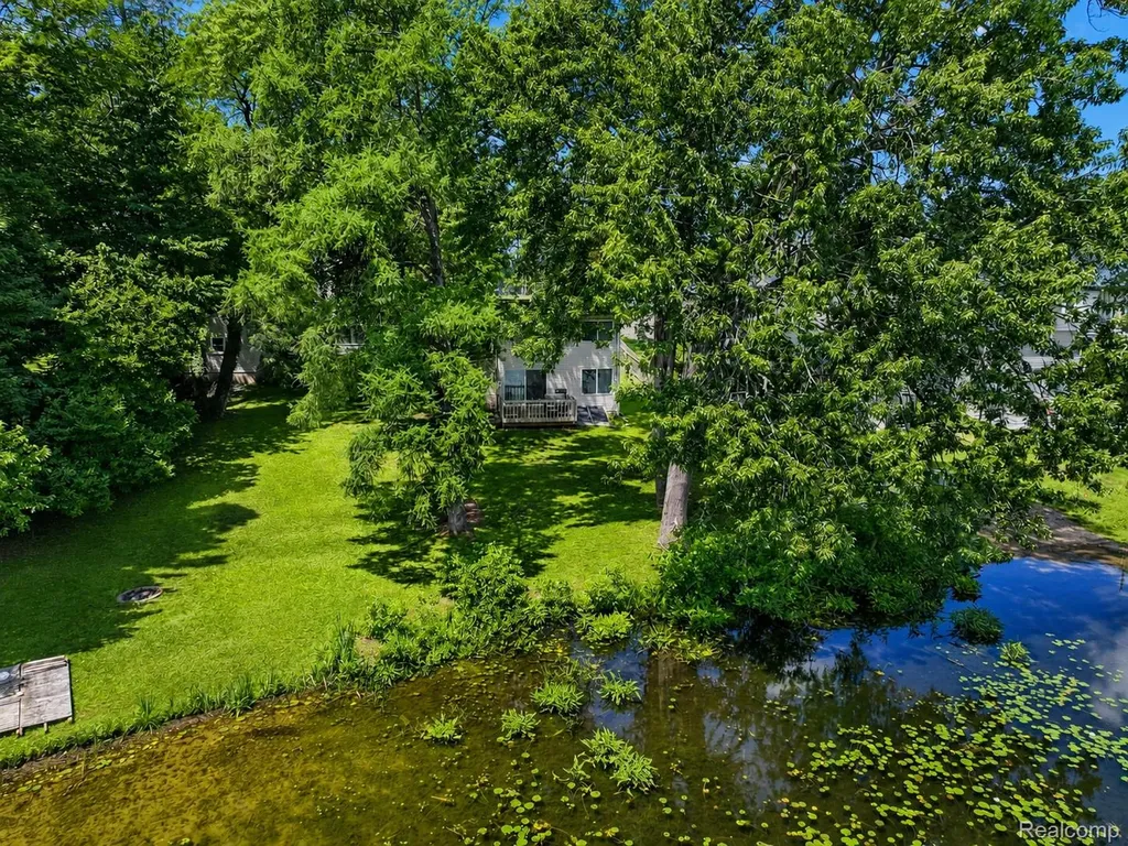 4165 Highcrest Drive Genoa Township MI 48116