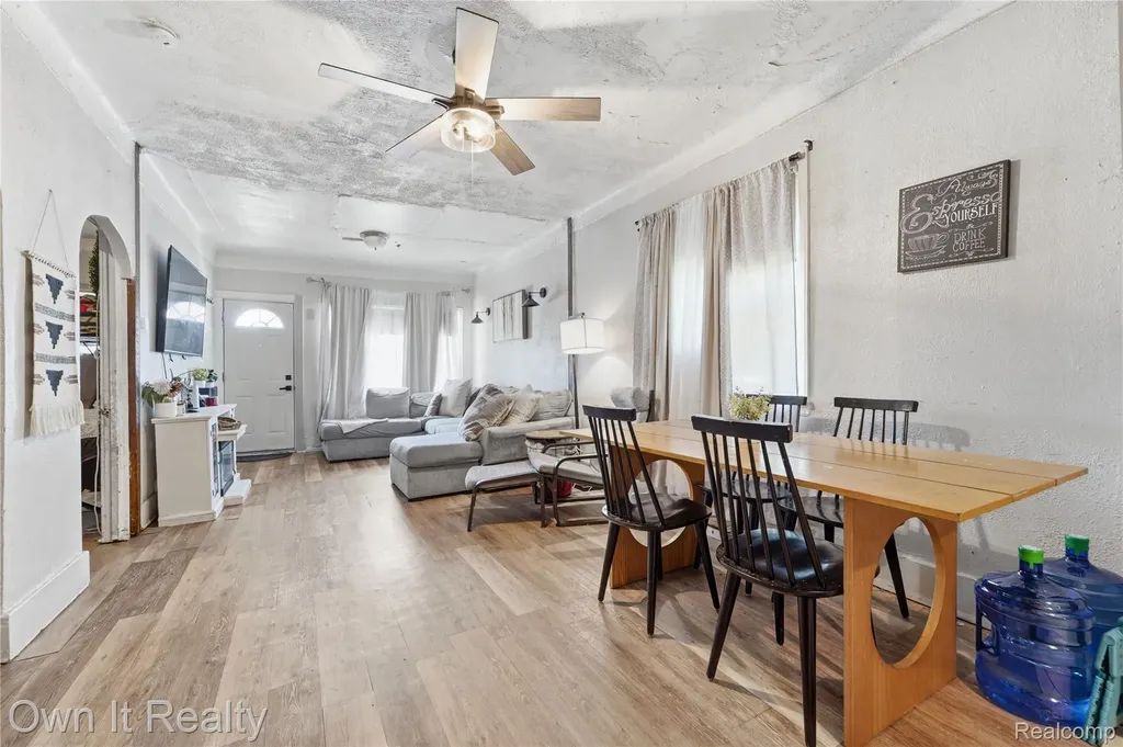 5255 Belmont Street Hamtramck City MI 48212