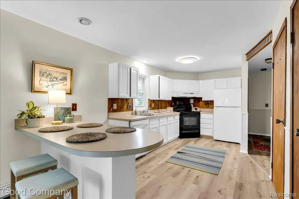 8569 Stonegate Drive Salem Township MI 48168