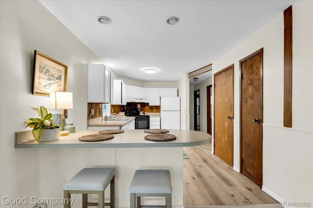 8569 Stonegate Drive Salem Township MI 48168