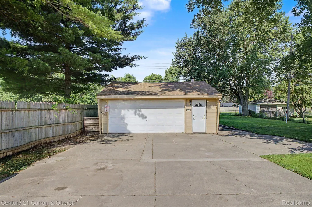 11618 Polk Street Taylor City MI 48180