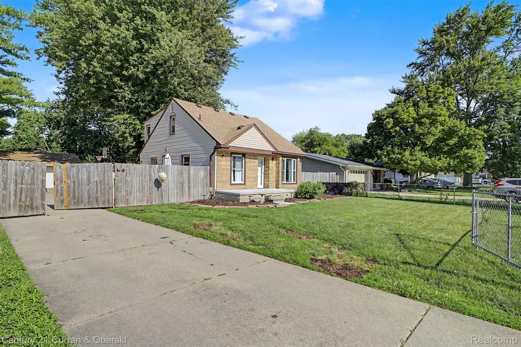 11618 Polk Street Taylor City MI 48180