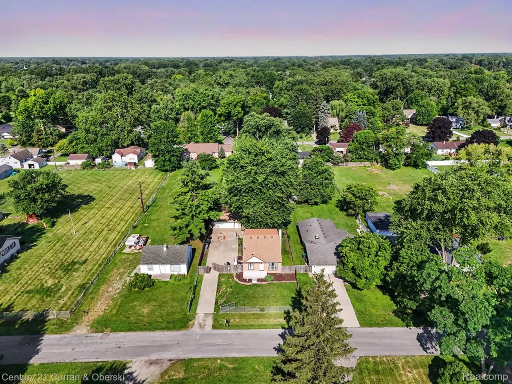 11618 Polk Street Taylor City MI 48180