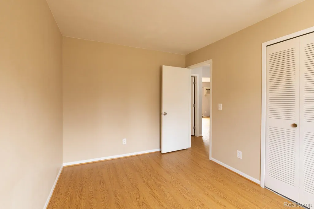 495 Miller Avenue Rochester City MI 48307