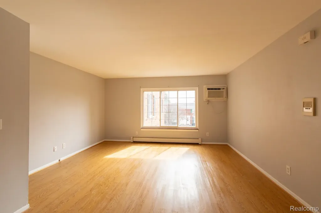495 Miller Avenue Rochester City MI 48307