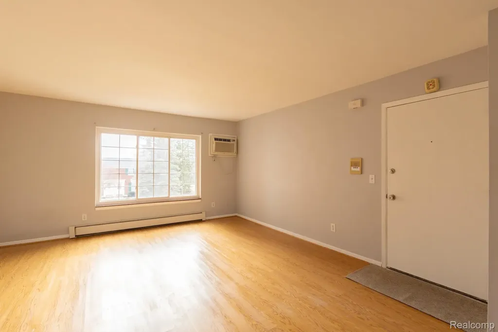 495 Miller Avenue Rochester City MI 48307