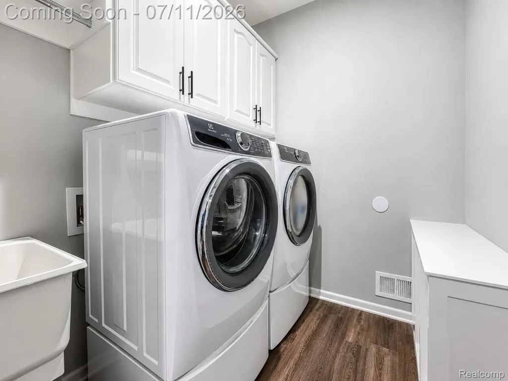 48847 Windfall Road Novi City MI 48374