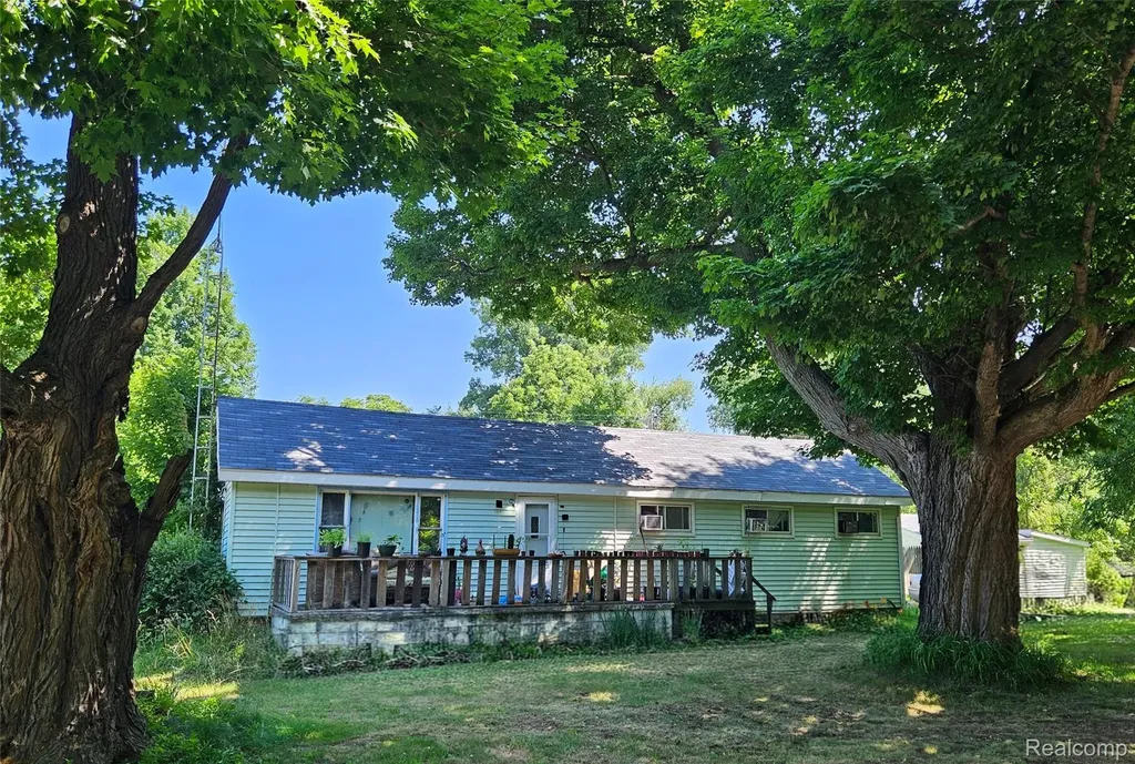 6406 12th Street Otter Lake Village MI 48464