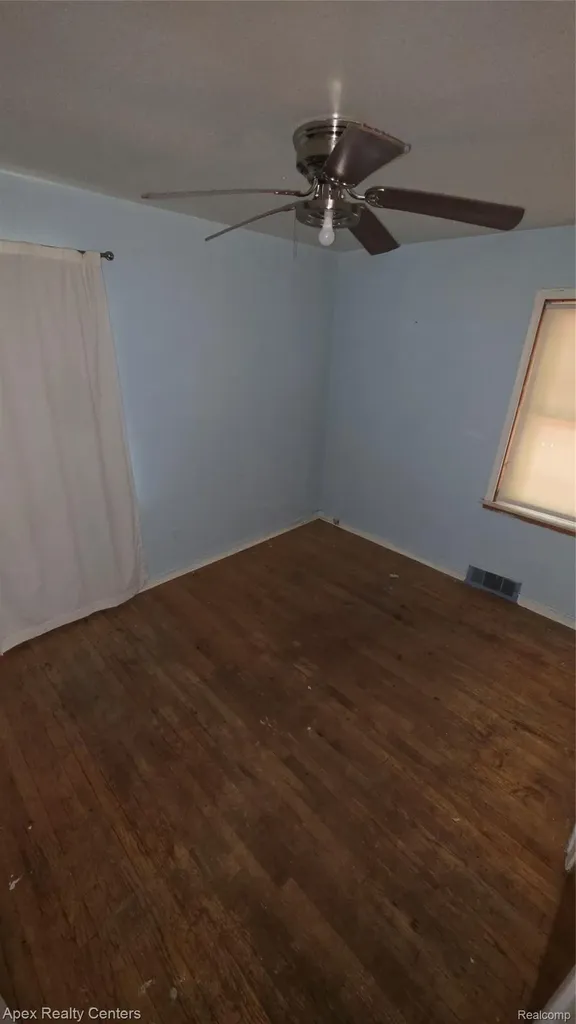 32246 Rosslyn Avenue Garden City City MI 48135