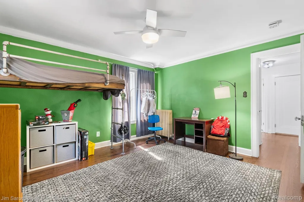 1421 Yorkshire Road Grosse Pointe Park City MI 48230